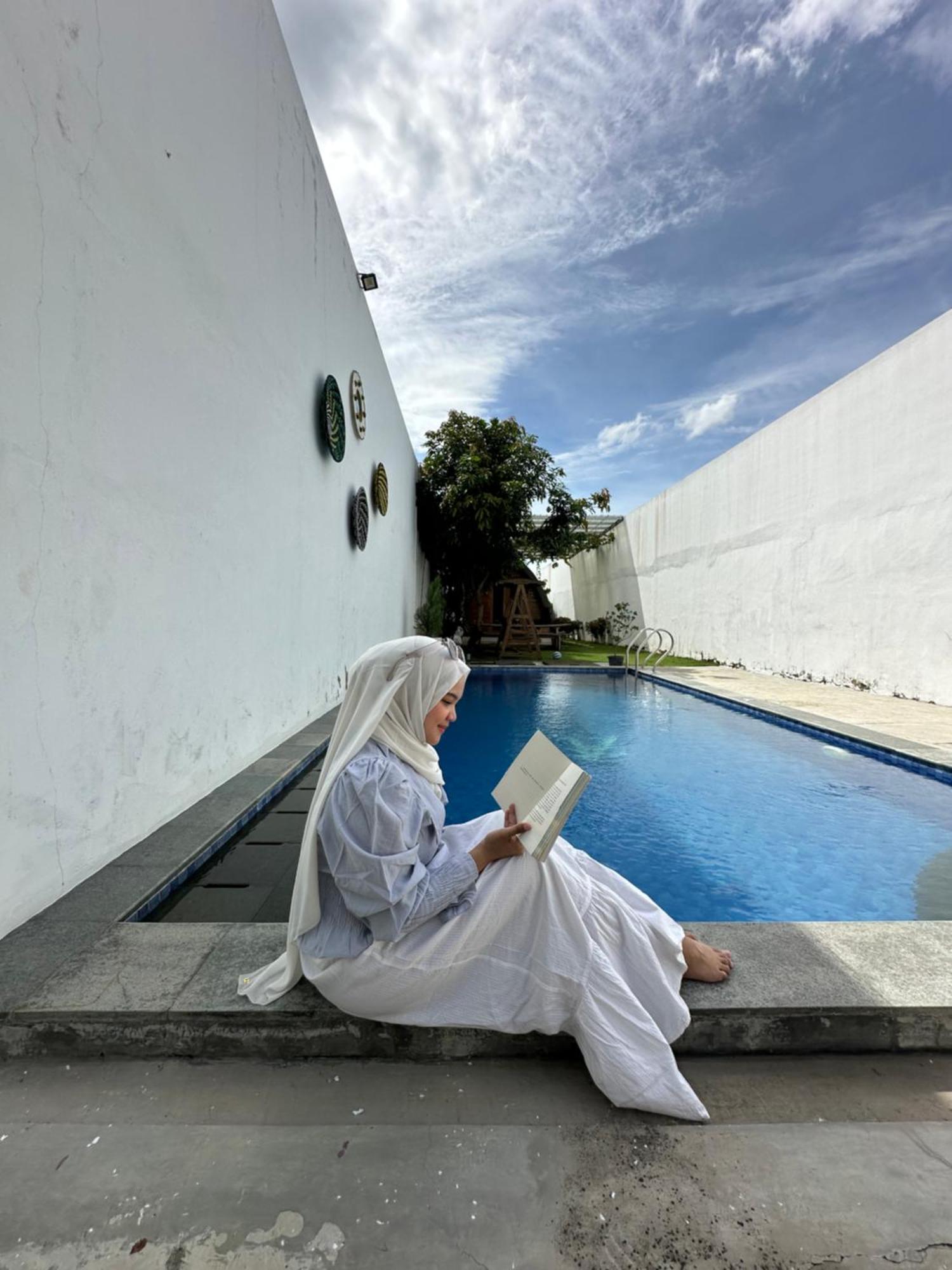 Villa Rumah Putih Jogja Yogyakarta Exterior foto